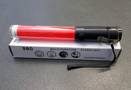Torcia Elettronica a LED Rosso H. 27 cm. con base magnetica