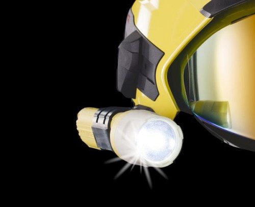 L-20-casco-e1679313844647